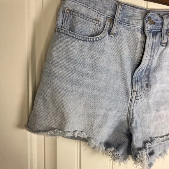 Madewell The Perfect Jean Short in Millman Wash Size 27. - Picture 4 of 9